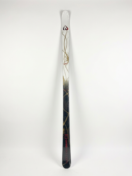 World's best mogul skis – ID one Australia