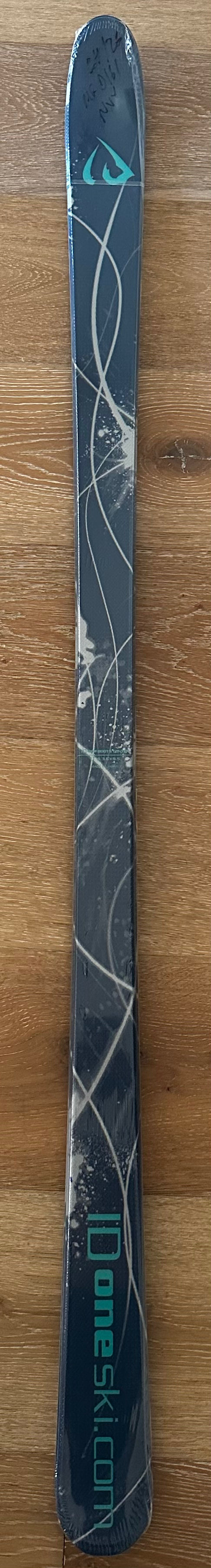 MR-D Mogul Ski