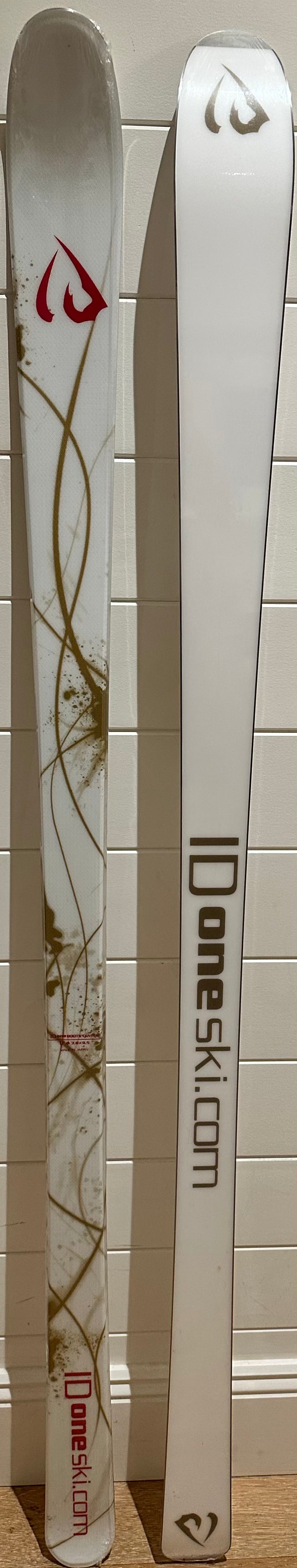 World's best mogul skis ID one Australia